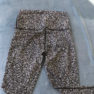 Lululemon high rise wonder under leggings, 25”